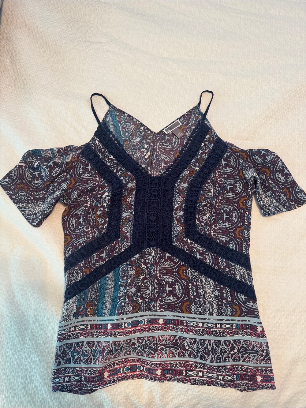 CHELSEA 28 cold shoulder tank